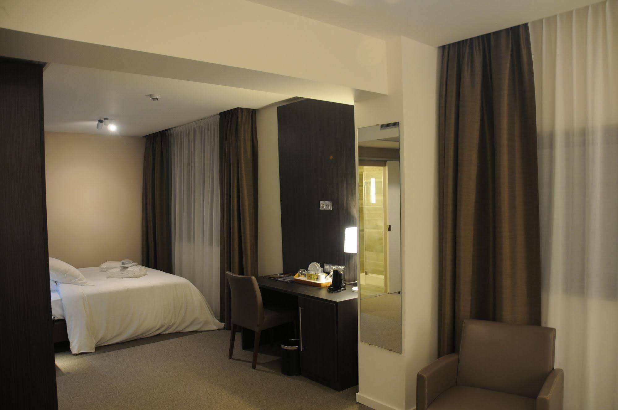 Tower Hotel Άαλστ Εξωτερικό φωτογραφία